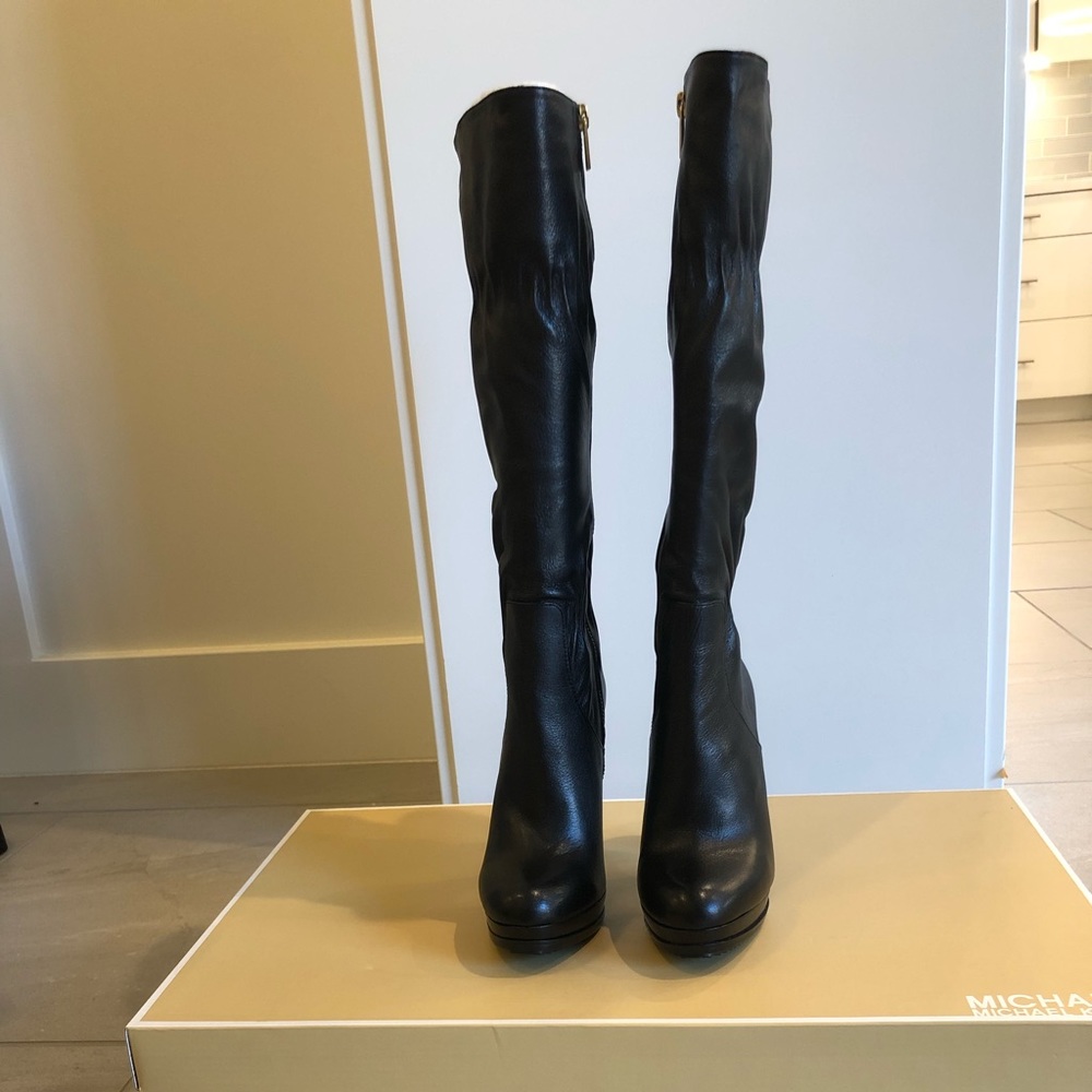 Michael Kors Webster Leather Boot. Black size 5